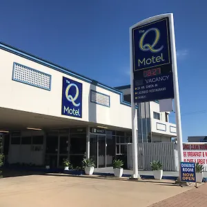 Motel The Q ***